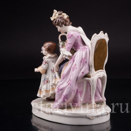 Фарфоровая статуэтка Мама с дочкой, Scheibe-Alsbach, Германия, 1925-72 гг.