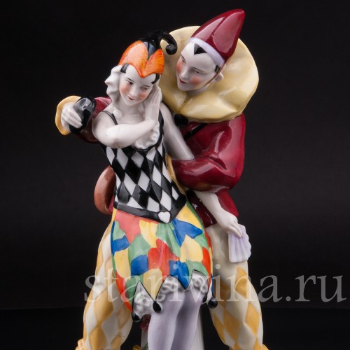 Статуэтка из фарфора Арлекин и Коломбина, Hertwig & Co, Германия, 1920-30 гг.