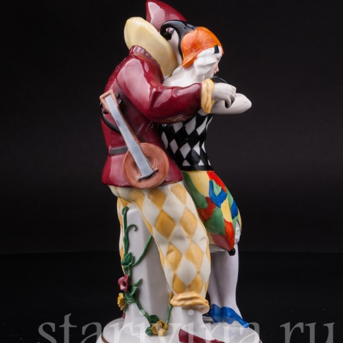 Статуэтка из фарфора Арлекин и Коломбина, Hertwig & Co, Германия, 1920-30 гг.