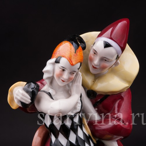 Статуэтка из фарфора Арлекин и Коломбина, Hertwig & Co, Германия, 1920-30 гг.