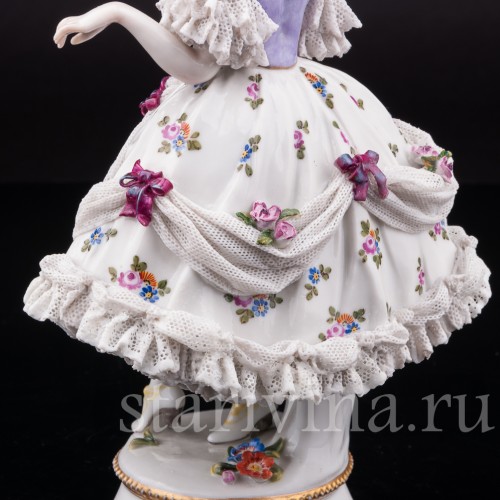 Статутка Девушка со шляпкой, кружевная, Volkstedt, Германия, до 1935 г.