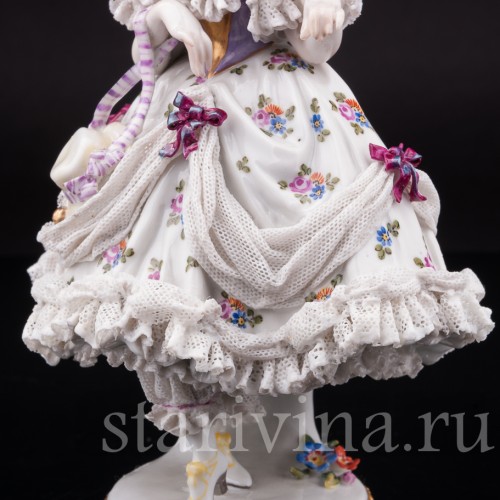 Статутка Девушка со шляпкой, кружевная, Volkstedt, Германия, до 1935 г.