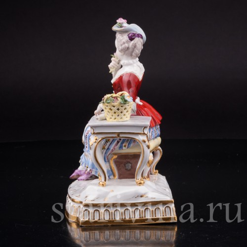 Антикварная статуэтка девушки Обоняние, 5 чувств, аллегория, Meissen, Германия, сер. 19 - нач. 20 вв.