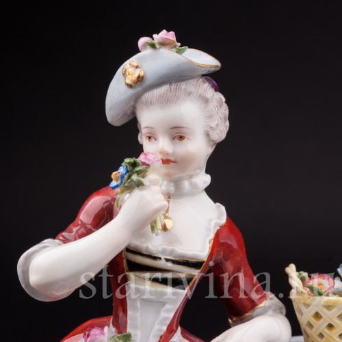 Антикварная статуэтка девушки Обоняние, 5 чувств, аллегория, Meissen, Германия, сер. 19 - нач. 20 вв.