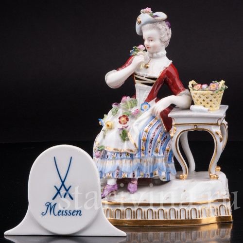 Антикварная статуэтка девушки Обоняние, 5 чувств, аллегория, Meissen, Германия, сер. 19 - нач. 20 вв.