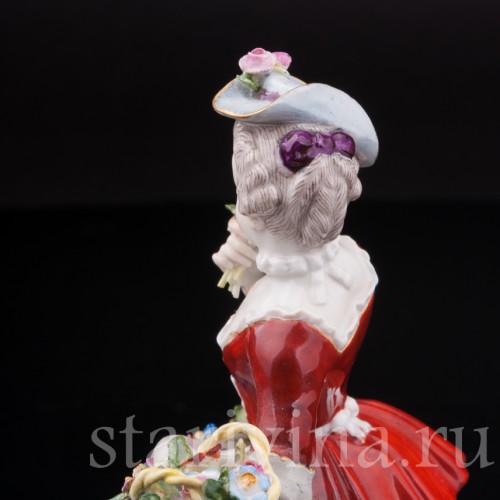 Антикварная статуэтка девушки Обоняние, 5 чувств, аллегория, Meissen, Германия, сер. 19 - нач. 20 вв.