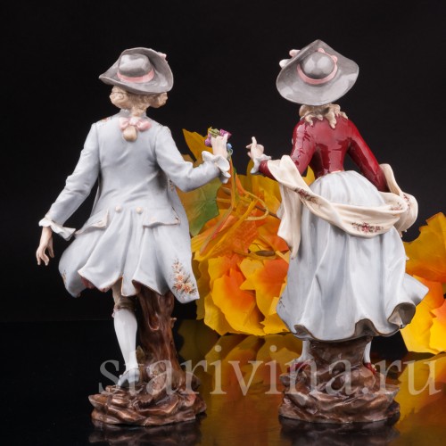 Фарфоровая статуэтка Галантная пара, Volkstedt, Германия, 19 в.