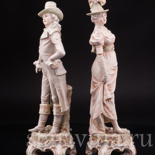 Фарфоровая композиция Пара в дорожных костюмах, Royal Dux, Чехия, 1900 гг.
