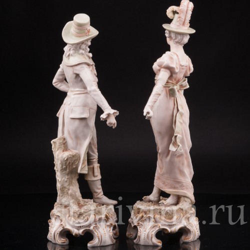 Фарфоровая композиция Пара в дорожных костюмах, Royal Dux, Чехия, 1900 гг.