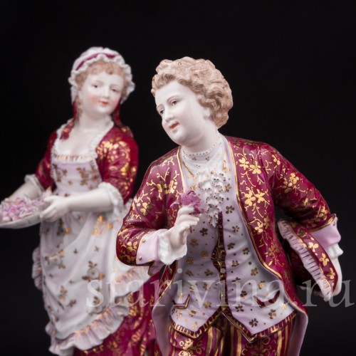 Фарфоровая статуэтка Пара с цветами в красном, Volkstedt, Германия, 19 в.