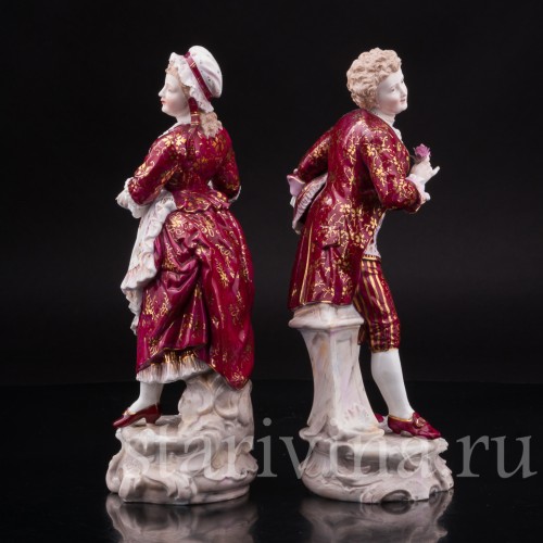Фарфоровая статуэтка Пара с цветами в красном, Volkstedt, Германия, 19 в.