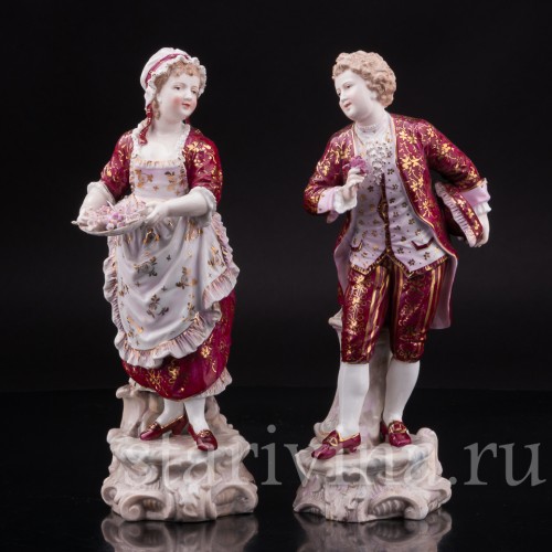 Фарфоровая статуэтка Пара с цветами в красном, Volkstedt, Германия, 19 в.