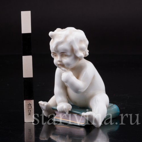 Фигурка Малыш на книге, E. A. Muller, Германия, нач. 20 в.