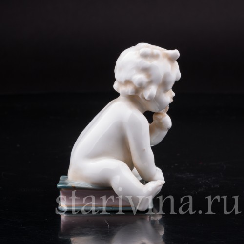 Фигурка Малыш на книге, E. A. Muller, Германия, нач. 20 в.