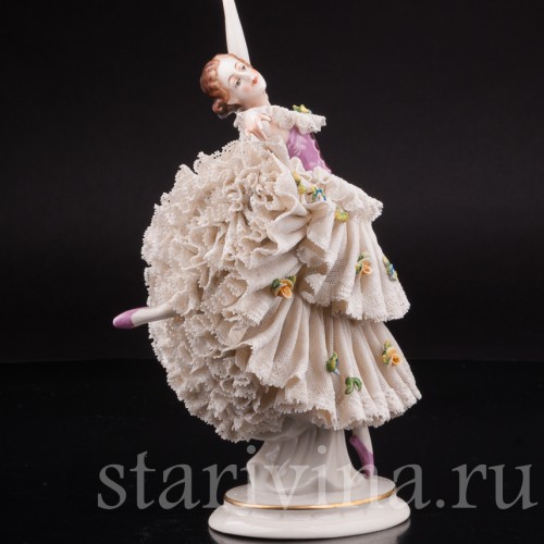 Статуэтка из фарфора Танцующая девушка, кружевная, Ackermann & Fritze, Германия, 1908-1951 гг.