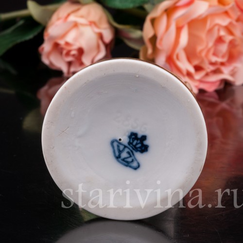 Фигурка Путти с цветами, аллегория весны, Muller & Co, Германия, нач. 20 в.