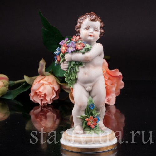 Фарфоровая статуэтка Путти с цветами, аллегория весны, Muller & Co, Германия, пер. пол. 20 в.