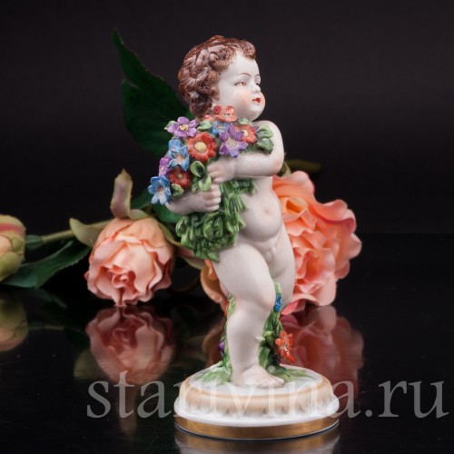 Фарфоровая статуэтка Путти с цветами, аллегория весны, Muller & Co, Германия, пер. пол. 20 в.