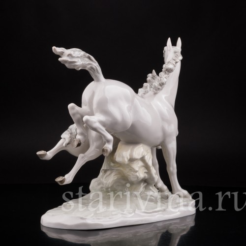 Большая композиция из фарфора "На свободе", несущиеся кони, Hutschenreuther, Германия, 1970 гг.