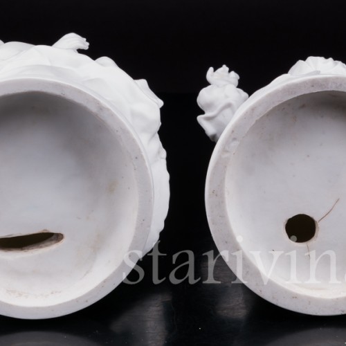 Парные фарфоровые статуэтки из бисквита За десертом, Франция, 19 в.