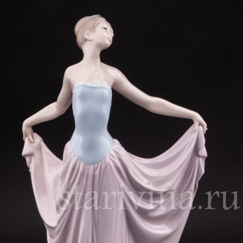 Фигурка  из фарфора Танцующая девушка, Lladro, Испания, 1979 г.