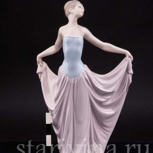 Фигурка  из фарфора Танцующая девушка, Lladro, Испания, 1979 г.