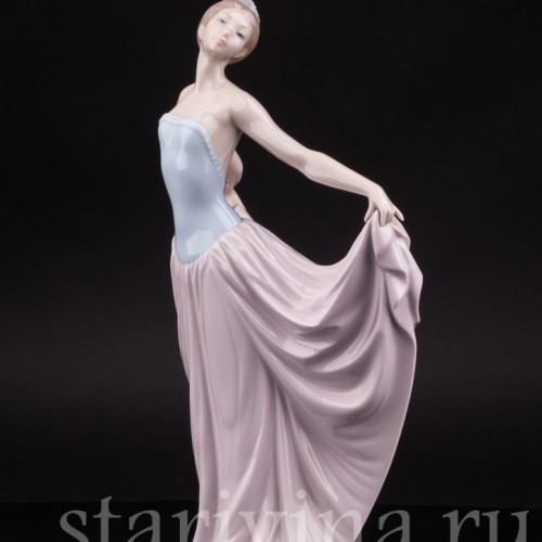 Фигурка  из фарфора Танцующая девушка, Lladro, Испания, 1979 г.