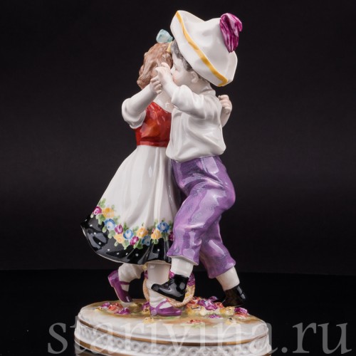 Фарфоровая фигурка Танцующие дети, Volkstedt, Германия, кон. 19 в.