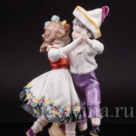 Фарфоровая фигурка Танцующие дети, Volkstedt, Германия, кон. 19 в.
