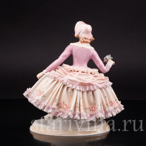 Статуэтка Девушка в капоре, Karl Ens, Германия, 1920-30 гг.