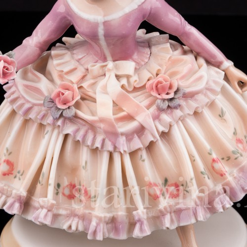 Статуэтка Девушка в капоре, Karl Ens, Германия, 1920-30 гг.