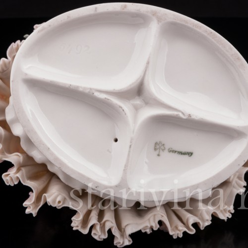 Статуэтка Девушка в капоре, Karl Ens, Германия, 1920-30 гг.