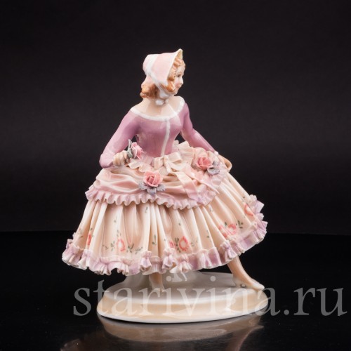 Статуэтка Девушка в капоре, Karl Ens, Германия, 1920-30 гг.