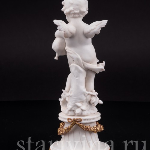 Фигурка из бисквитного фарфора Ангелочек с волынкой, E. A. Muller, Германия, кон. 19 - нач. 20 вв.