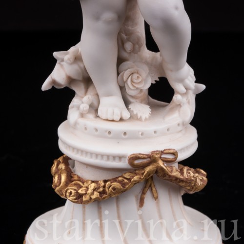 Фигурка из бисквитного фарфора Ангелочек с волынкой, E. A. Muller, Германия, кон. 19 - нач. 20 вв.