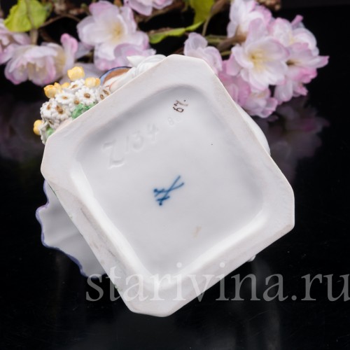 Фарфоровая фигурка Девочка с овечкой, Meissen, Германия, 1910 гг.