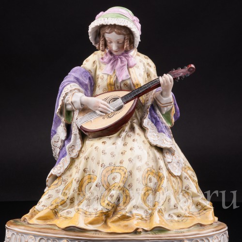 Статуэтка из фарфора Дама с лютней, Carl Thieme, Германия, нач. 20 века.