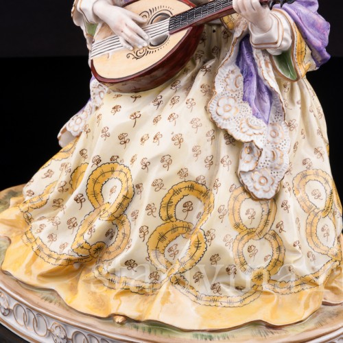 Статуэтка из фарфора Дама с лютней, Carl Thieme, Германия, нач. 20 века.