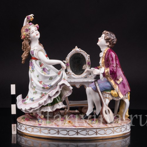 Фарфоровая композиция Дети у зеркала, Volkstedt, Германия, до 1936 года.