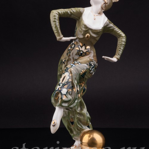 Статуэтка из фарфора Танцовщица с шаром, Hutschenreuther, Германия, 1930 гг.