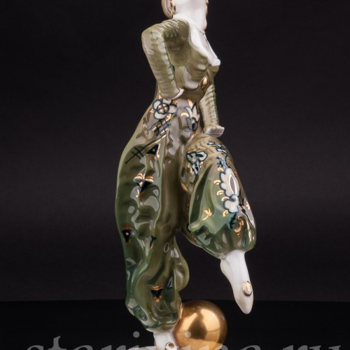 Статуэтка из фарфора Танцовщица с шаром, Hutschenreuther, Германия, 1930 гг.