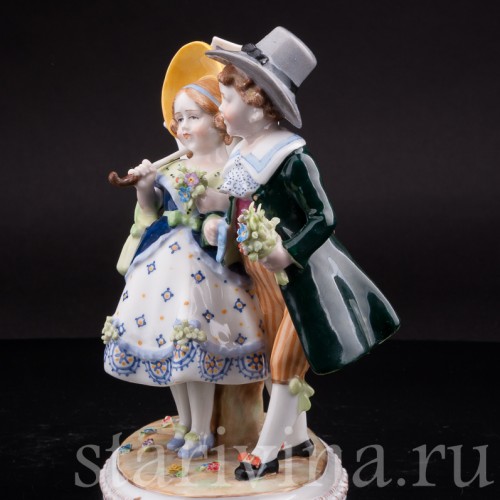 Статуэтка из фарфора Дети на прогулке, E. A. Muller, Германия, 1890-1927 гг.
