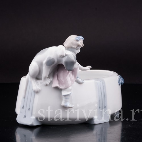 Фарфоровая фигурка Девочка с собакой, вазочка, Metzler & Ortloff, Германия, нач. 20 в.