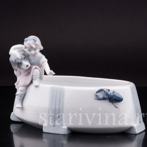 Фарфоровая фигурка Девочка с собакой, вазочка, Metzler & Ortloff, Германия, нач. 20 в.
