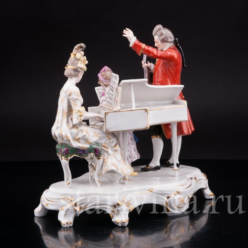 Старинная фарфоровая композиция Домашний концерт (Семья Моцарта), Meissen, Германия, 1903-1925 гг.