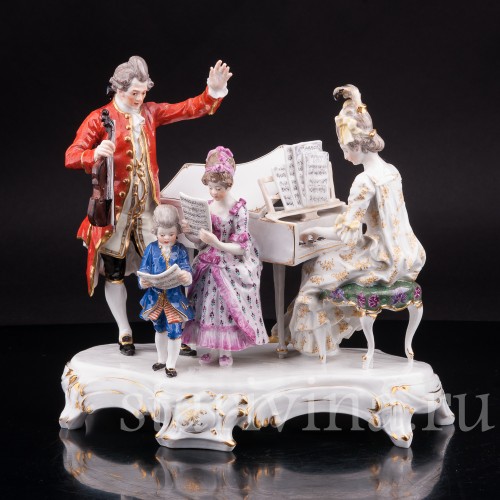 Старинная фарфоровая композиция Домашний концерт (Семья Моцарта), Meissen, Германия, 1903-1925 гг.