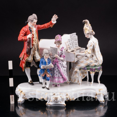 Старинная фарфоровая композиция Домашний концерт (Семья Моцарта), Meissen, Германия, 1903-1925 гг.