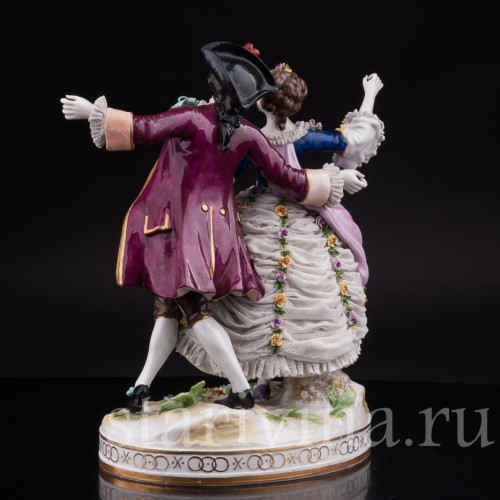 Фарфоровая статуэтка Танцовщица Камарго с кавалером, кружевная, Volkstedt, Германия, до 1935 г.
