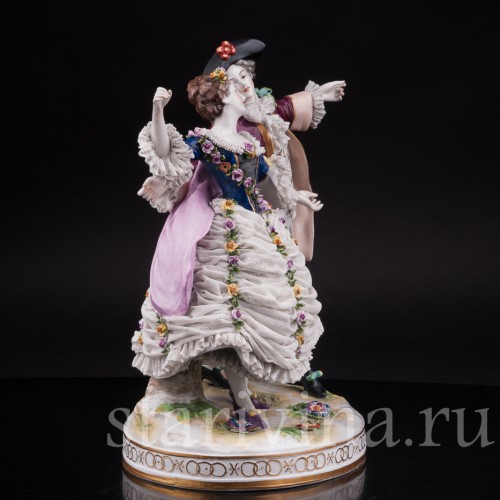 Фарфоровая статуэтка Танцовщица Камарго с кавалером, кружевная, Volkstedt, Германия, до 1935 г.