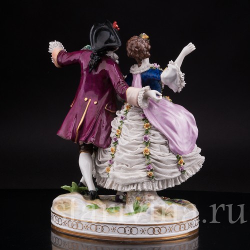 Фарфоровая статуэтка Танцовщица Камарго с кавалером, кружевная, Volkstedt, Германия, до 1935 г.